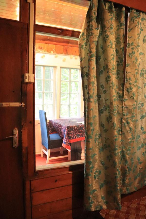 Oswal Cottage Pahalgām Esterno foto